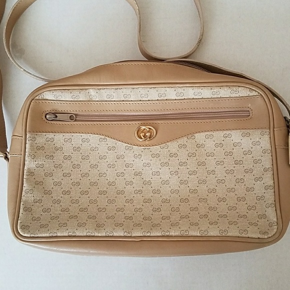 Gucci Handbags - VTG Gucci Authentic Crossbody Handbag